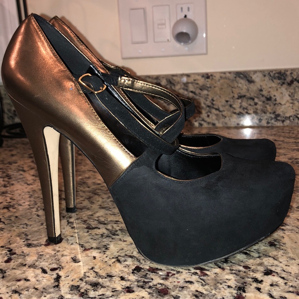 Aldo heel size 10